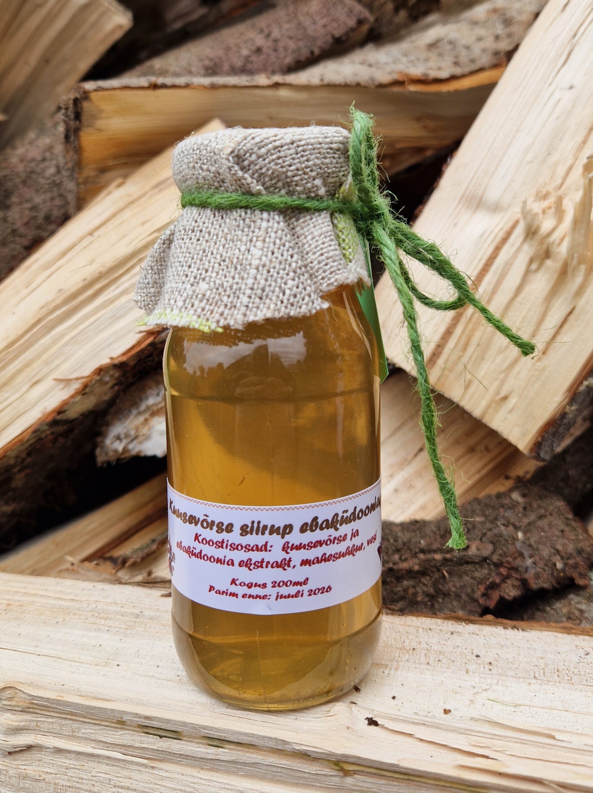 Kuusevõrse siirup ebaküdooniaga